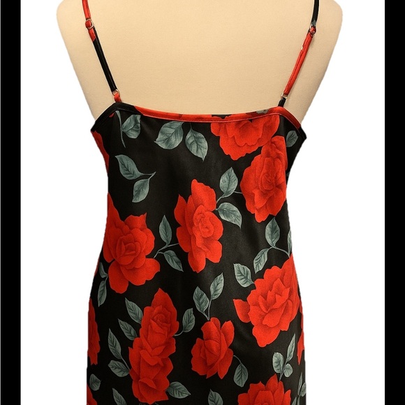 Secret Treasures 1X Satin Slip Dress Red Roses Black Y2K Vintage - Picture 4 of 5